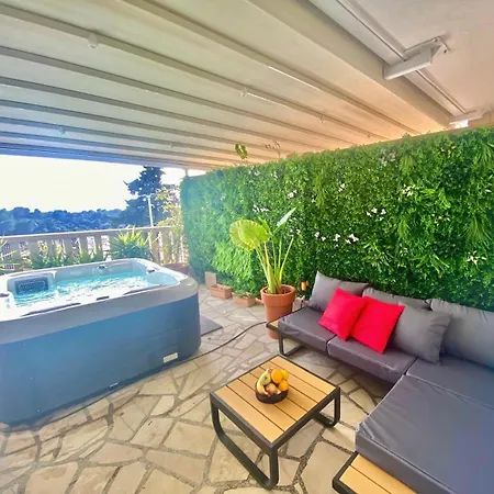 לינה וארוחת בוקר Casa Benita חוואר